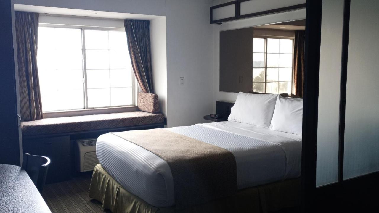 Microtel Inn And Suites By Wyndham Τολούκα Εξωτερικό φωτογραφία